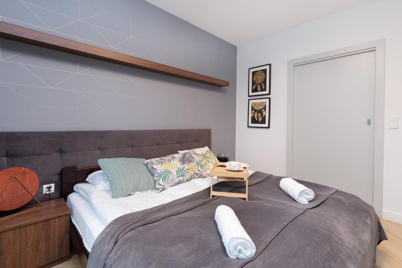 Superior Apartment With Balcony & Parking Gdansk By Noclegi Renters Prestige Eksteriør bilde